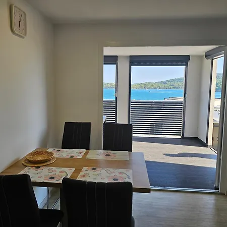 Mobile Tina Holiday home Tisno